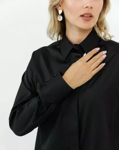 Женская рубашка из хлопка сатинового плетения с пуговицами на рукавах- 8672 от ByME 