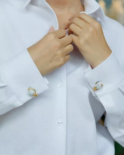 Женская рубашка в прямом силуэте из фактурной ткани - 8698 от ByME 