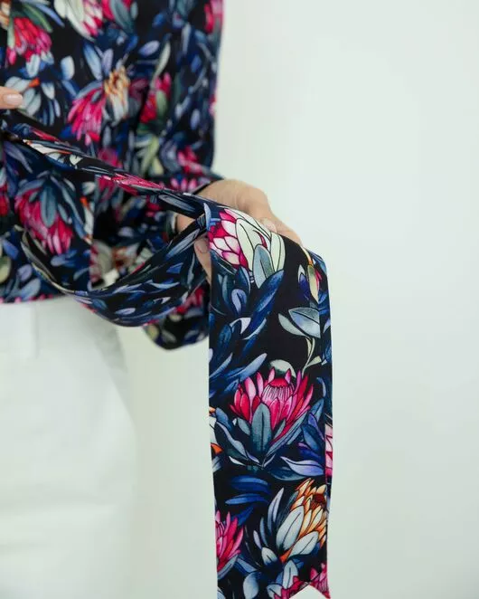 Женская блузка с бантом принт протеи - 8275 от ByME 