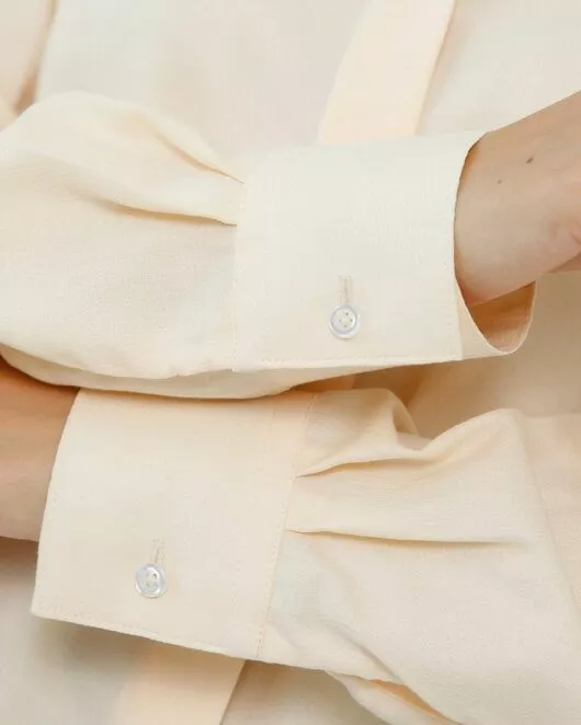 Женская рубашка с универсальным манжетом жёлтая - 8668 от byME 