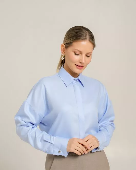 Женская рубашка из бамбука голубая- 8748 от ByME 