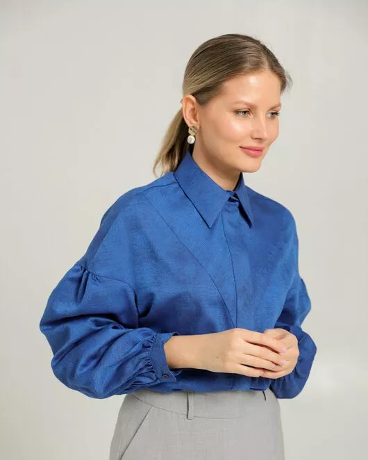 Женская рубашка полуприталенная  синяя  из района и тенсела  синяя - 8753 от byME 