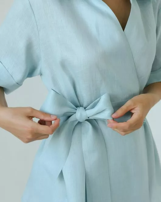 Женска рубашка на запах из льна мятная-8799 от byME 