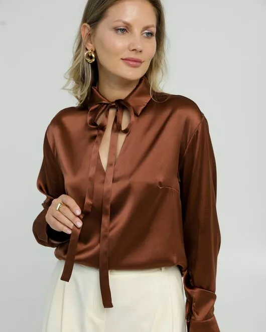 Женская рубашка из шёлка в шоколадном цвете 8819 от ByME 