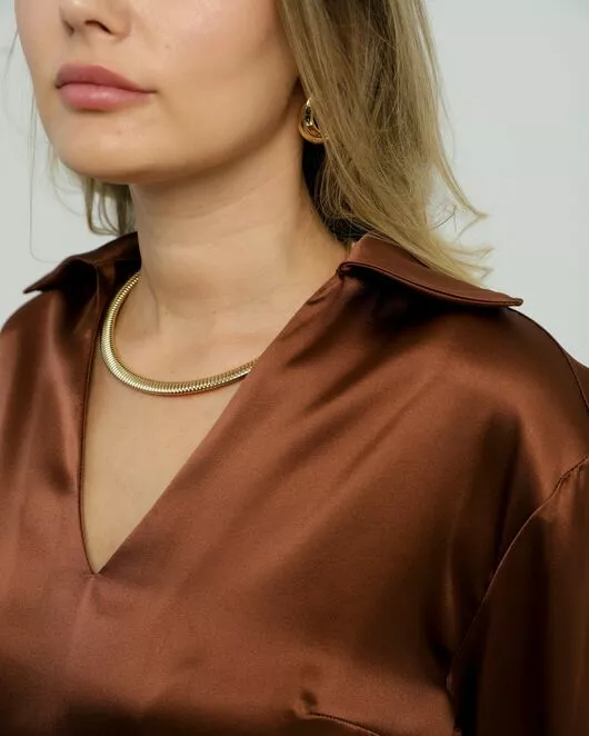 Женская рубашка из шёлка в шоколадном цвете 8819 от ByME 