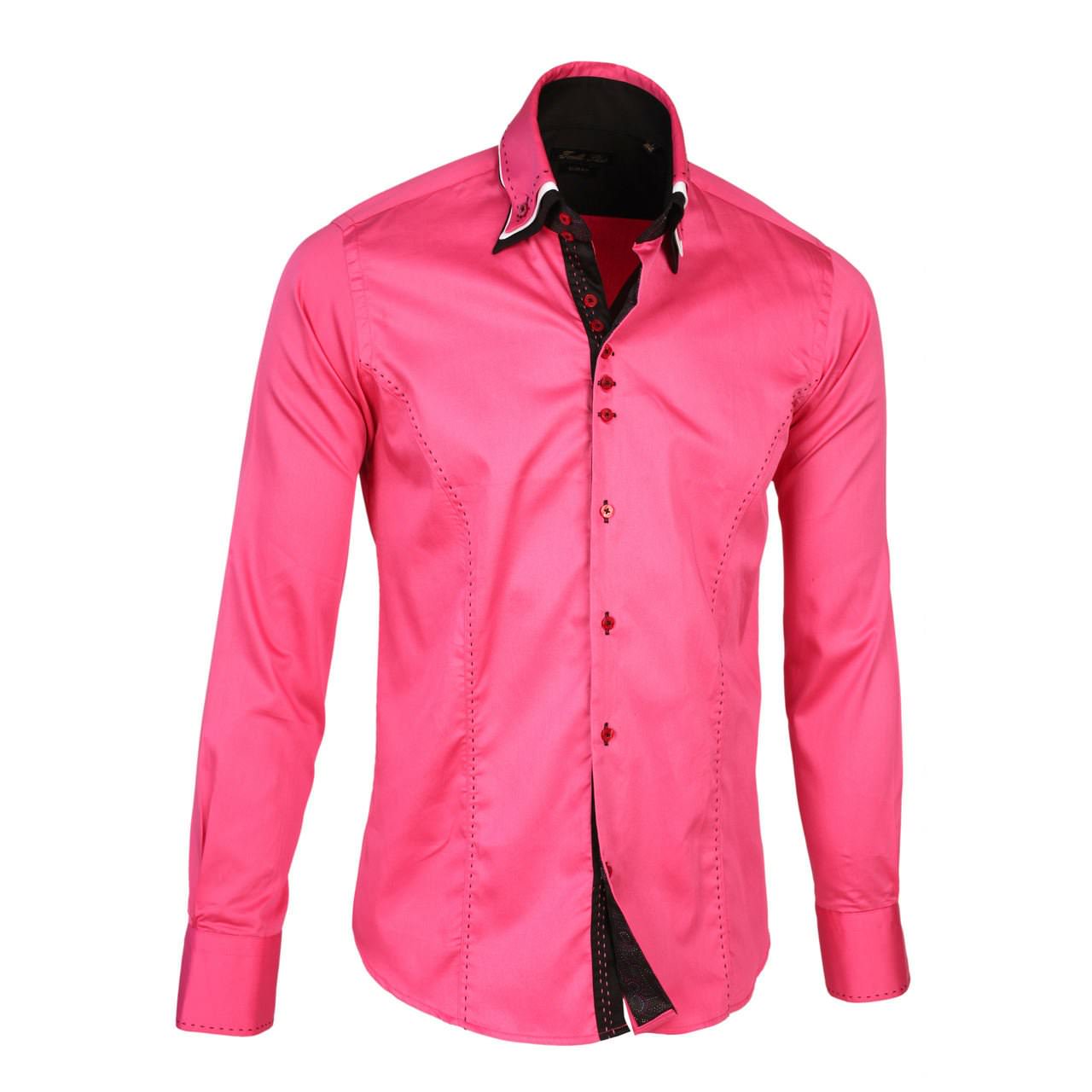 Мужчина в розовой рубашке