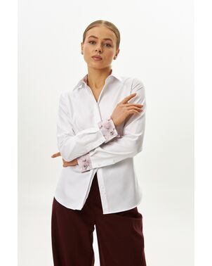 Женская рубашка из хлопка полуприталенная белая с отделкой-9065 от byME 