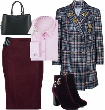 Лук с женской розовой рубашкой Лук с женской розовой рубашкой