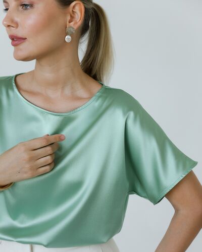 Женская блузка из шелка зелёная -8785 от byME 