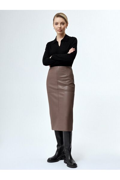 Юбка женская прямая из экокожи темно-бежевая от byME 
