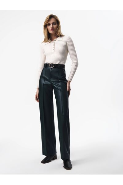 Брюки из экокожи со стрелками тёмно-зелёные от byME 