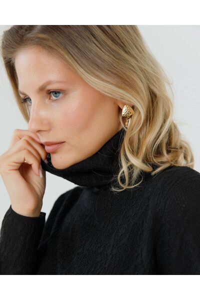 Джемпер из шерсти мериноса тонкой вязки черный фактурный от byME 