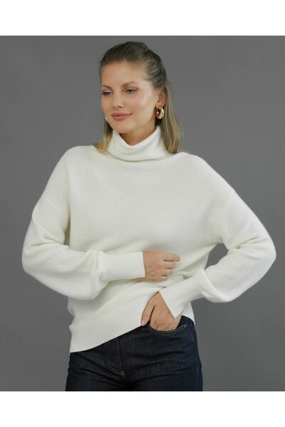 W0015W001 Джемпер из шерсти молочный от byME 