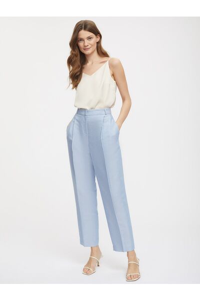 Льняные брюки с защипами от byME 