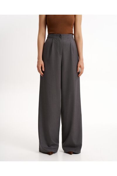 Женские брюки светло серые в тонкую полоску TR042-1001 от byME 