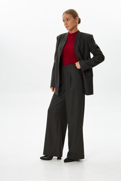 Женские брюки с добавлением шерсти  с защипами графит TR17-1001 от byME 