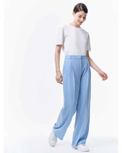 Широкие брюки с защипами голубые от byME 