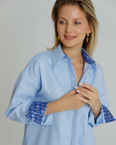 Рубашка женская из хлопка в прямом силуэте с отделкой , с универсальной манжетой - 8580 от byME 