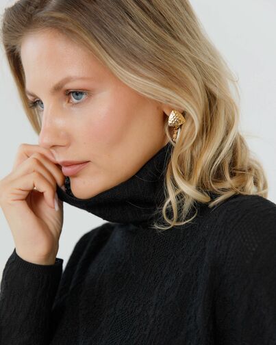 Джемпер из шерсти мериноса тонкой вязки черный фактурный от byME 