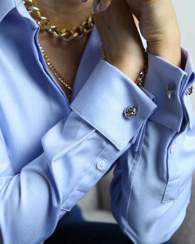 Женская рубашка из хлопка под запонку голубая фактура твилл - 8590 от byME 