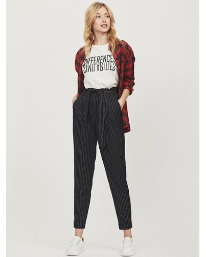 Брюки с отворотами и поясом от byME 