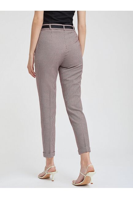 Брюки зауженного кроя с отворотами от ByME 