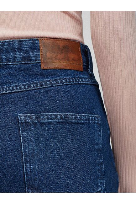 Джинсы женские прямые укороченные от byME 