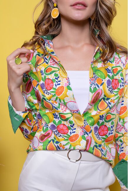 Женская рубашка под пуговицы полуприталенная фрукты - 8014 от byME 