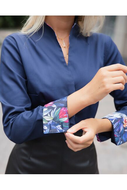 Женская рубашка под пуговицы темно-синяя воротник стойка - 8046 от byME 