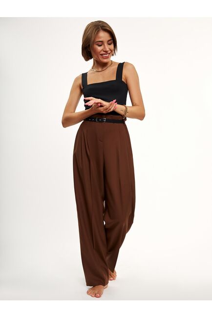 Прямые женские брюки с защипами от byME 