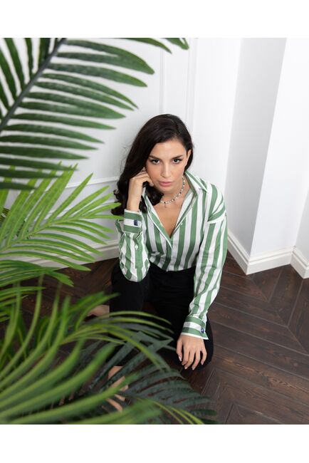 Женская рубашка в оверсайз силуэте в полоску без отделки- 8089 от byME 