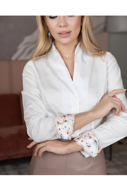 Женская рубашка воротник стойка под пуговицы с отделкой бабочки - 8127 от byME 