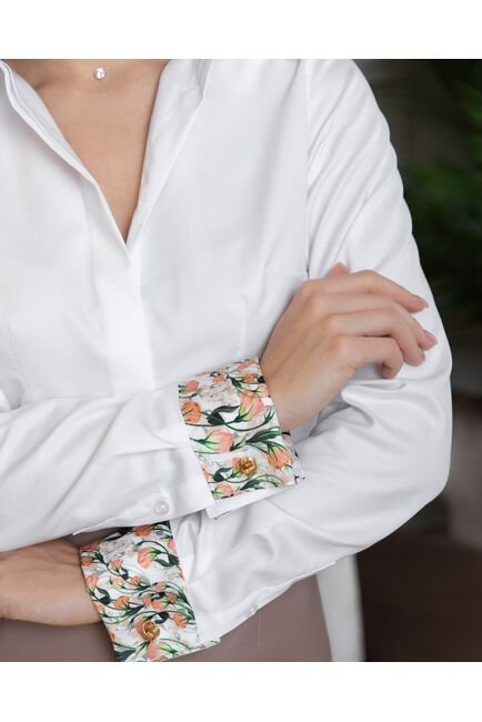 Женская рубашка под запонку с супатной застежкой с отделкой лепестки - 8136 от byME 