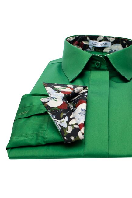 Женская рубашка под пуговицы с супатной застежкой полуприталенная с отделкой цветы - 8140 от byME 