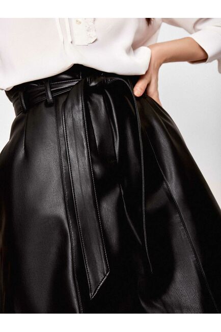 Шорты из экокожи CA-0-912124-167 от byME 