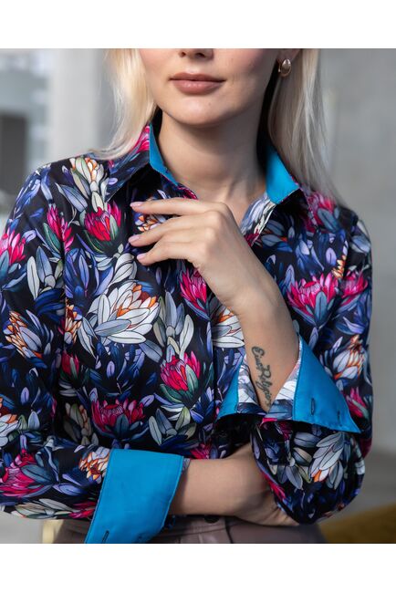 Женская рубашка  принт - яркие пионы, под пуговицы с супатной застежкой полуприталенная - 7808 от byME 