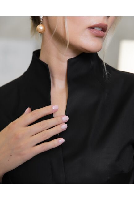 Женская рубашка под запонку черная воротник стойка - 7918 от byME 