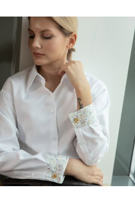 Женская рубашка полуприталенная белая - 8232 от byME 