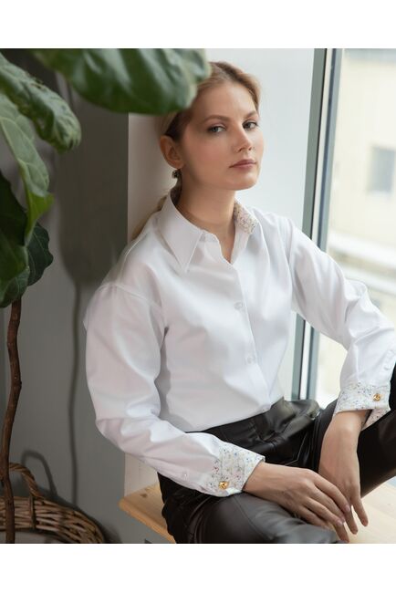 Женская рубашка полуприталенная белая - 8232 от byME 