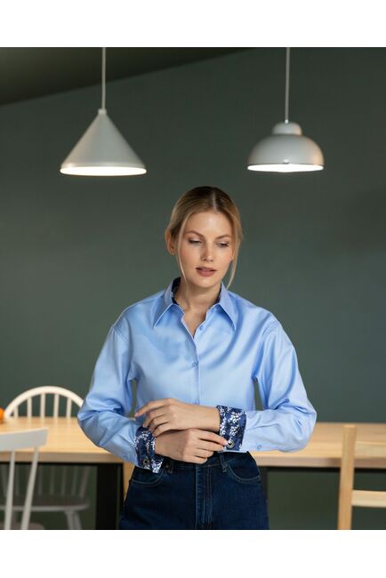 Женская рубашка полуприталенная голубая - 8234 от byME 