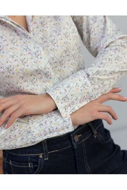 Женская рубашка с высоким манжетом принт мелкие полевые цветы - 8262 от ByME 