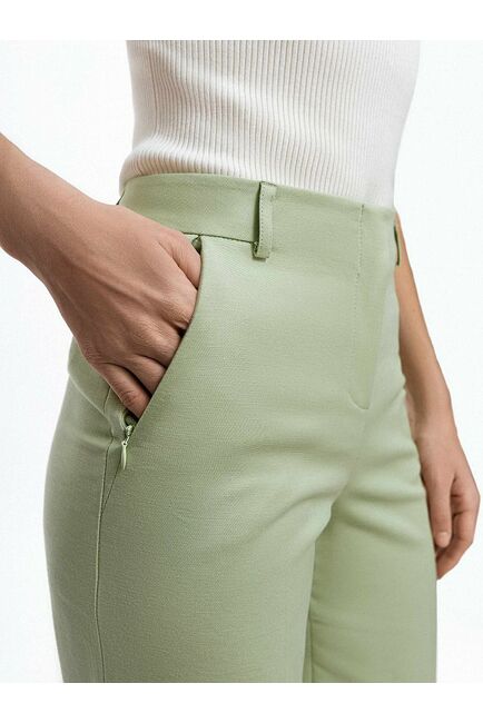 Прямые женские брюки светло-салатовые CA-2-389270M1-670 от byME 