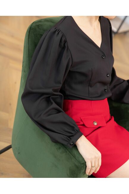 Женская блузка с объемным рукавом и V-образным вырезом чёрная - 8240 от byME 