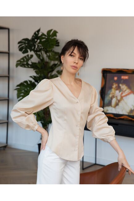 Женская блузка с объемным рукавом и V-образным вырезом бежевая - 8241 от byME 