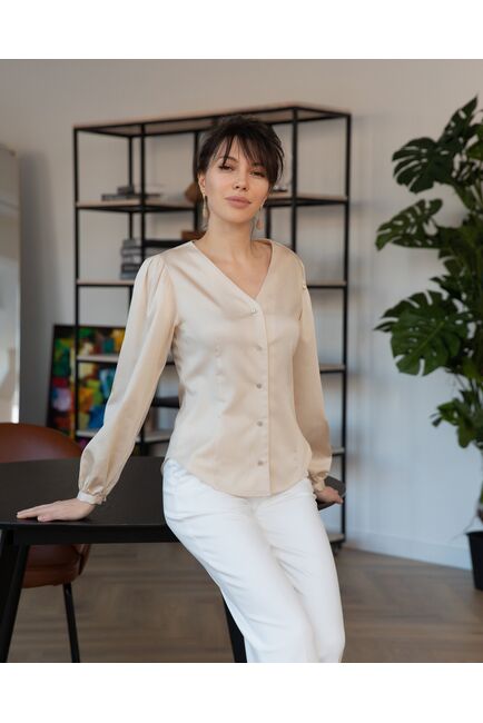 Женская блузка с объемным рукавом и V-образным вырезом бежевая - 8241 от byME 