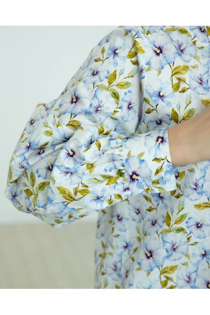 Женская рубашка под пуговицу принт голубые цветы - 8271 от byME 