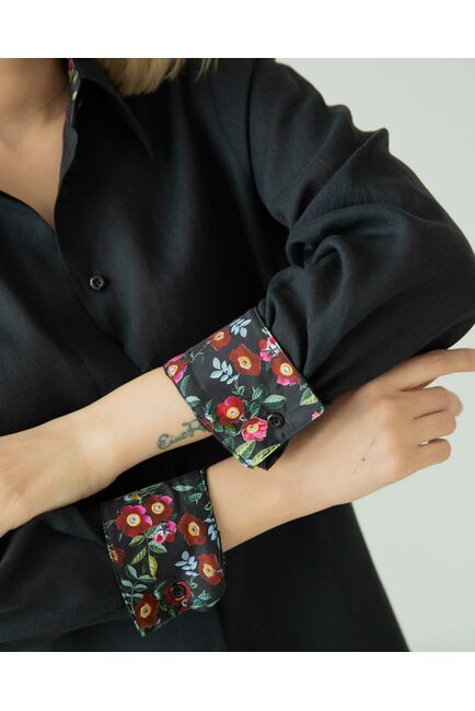 Женская льняная рубашка чёрная с отделкой цветы - 8287 от byME 