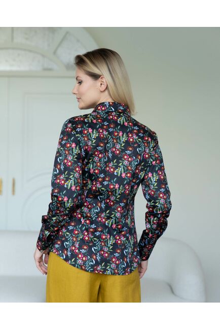Женская рубашка с высоким манжетом чёрная принт цветы - 8306 от byME 