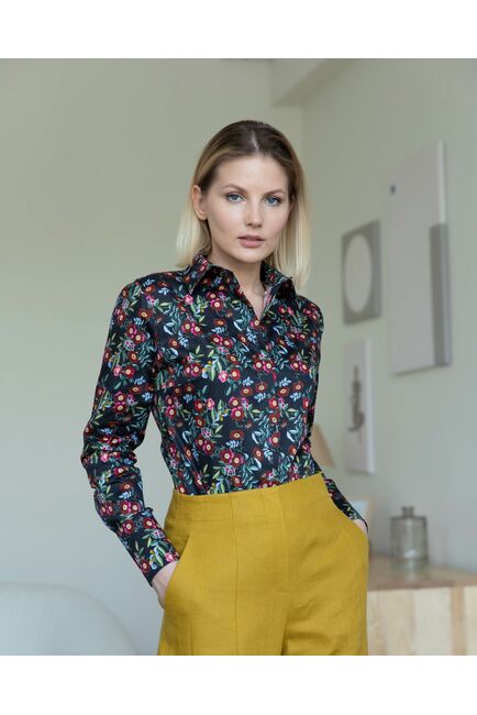Женская рубашка с высоким манжетом чёрная принт цветы - 8306 от byME 