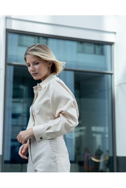 Женская блузка с универсальным манжетом бежевая - 8312 от byME 